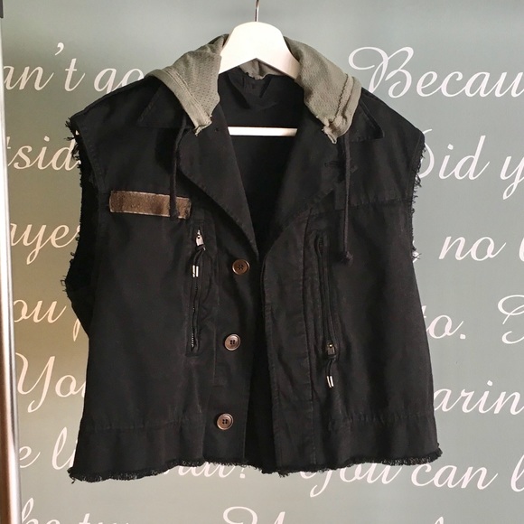 R & R SURPLUS HOODED VEST - Picture 1 of 4